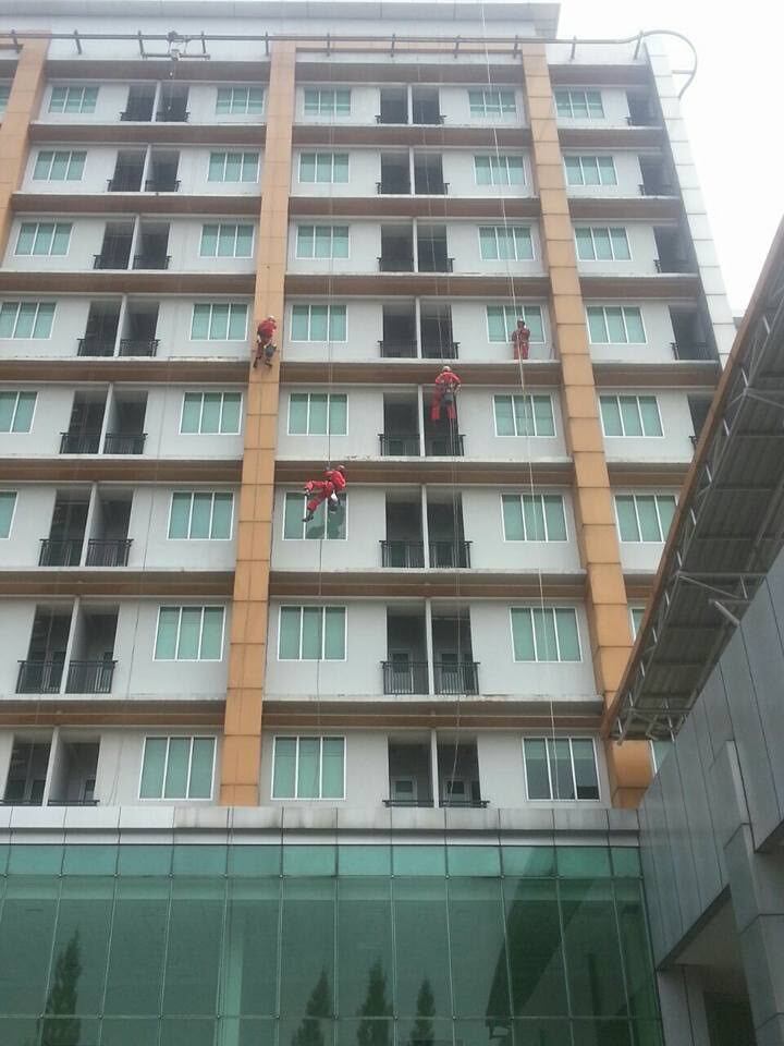 cuci kaca gedung kejaksaan agung