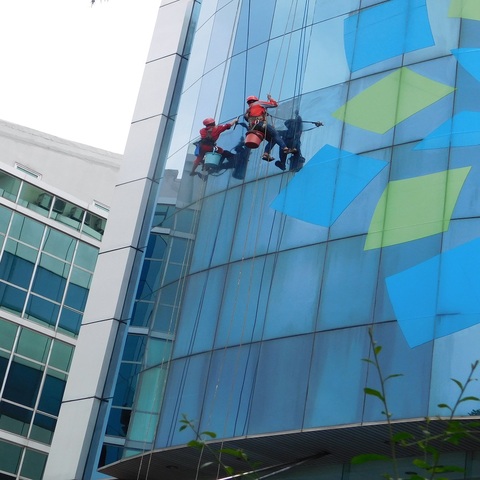 cuci kaca gedung asuransi takaful gambar 13