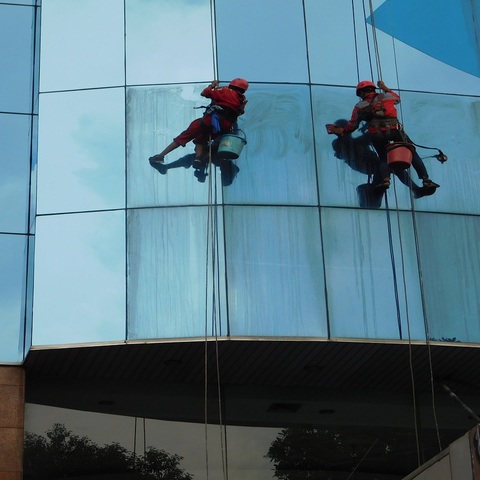 cuci kaca gedung asuransi takaful gambar 09
