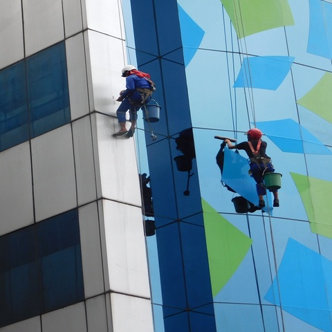 cuci kaca gedung asuransi takaful gambar 04
