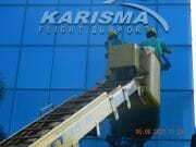 cuci-kaca-gedung-pt-karisma-flight-support-23