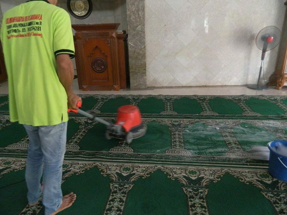 Cuci Karpet Masjid Baitul Amaal: Jasa Cuci Karpet Profesional & Terpercaya cuci karpet masjid baitul amaal 12