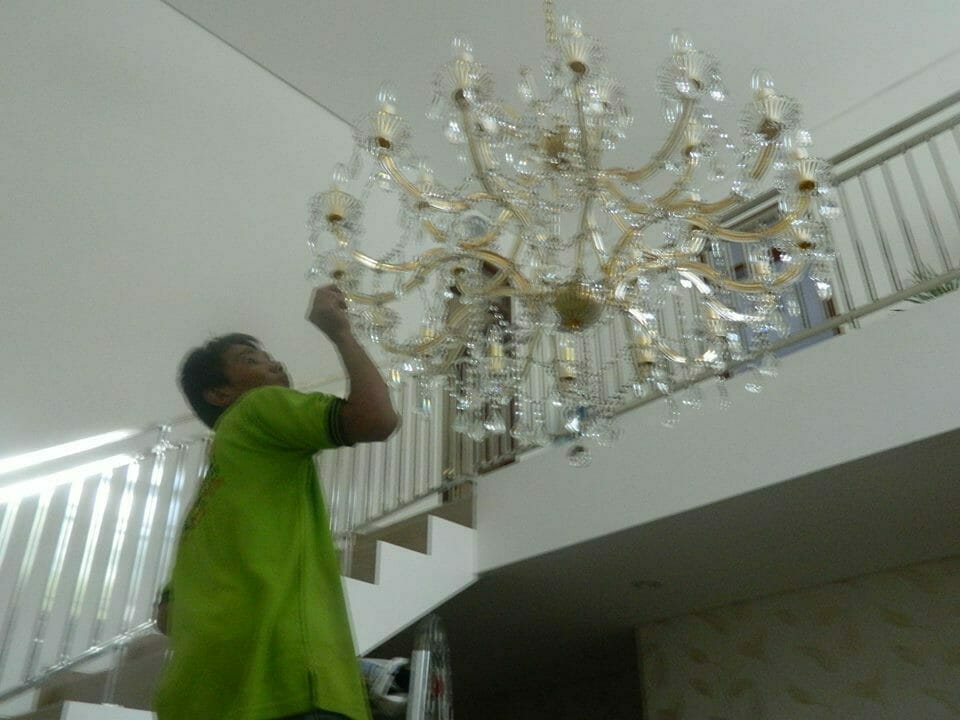 Cuci lampu kristal bapak Yanto | Jasa Cuci Lampu Kristal cuci lampu kristal bapak yanto oleh Jasa Cuci Lampu Kristal gbr-02