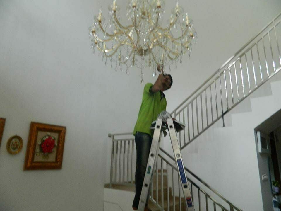 Cuci lampu kristal bapak Yanto | Jasa Cuci Lampu Kristal cuci lampu kristal bapak yanto oleh Jasa Cuci Lampu Kristal gbr-04