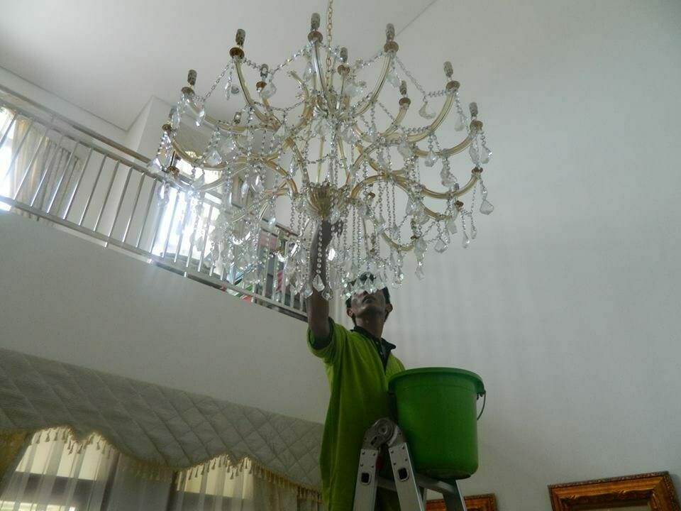 Cuci lampu kristal bapak Yanto | Jasa Cuci Lampu Kristal cuci lampu kristal bapak yanto oleh Jasa Cuci Lampu Kristal gbr-07