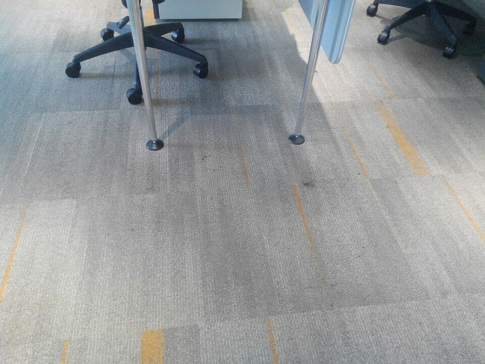 Cuci Karpet Kantor OCBC Sekuritas oleh CV. Indah Karya Bersaudara 021-88354281 cuci karpet kantor ocbc sekuritas gambar 05