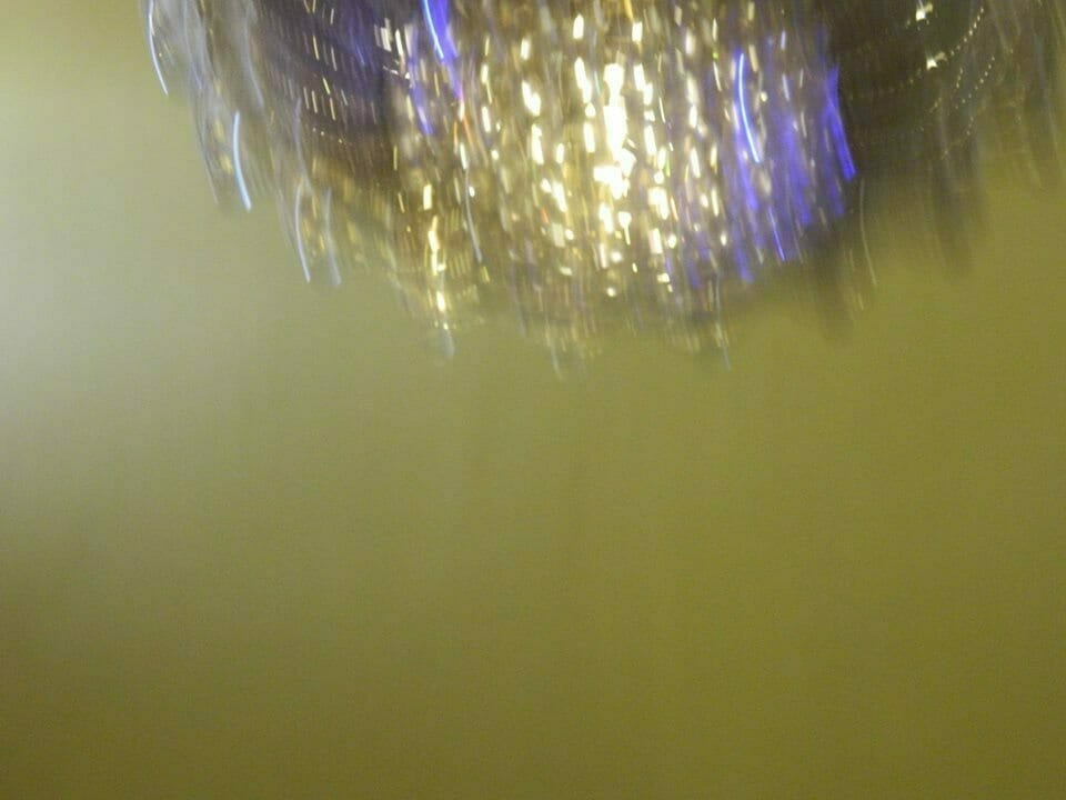 cuci lampu kristal ibu hj aliyah-01
