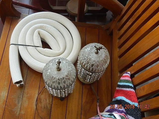 Cuci Lampu Kristal Ibu Maria di Jakarta-Bekasi oleh CV. Indah Karya Bersaudara cuci lampu kristal ibu maria 06