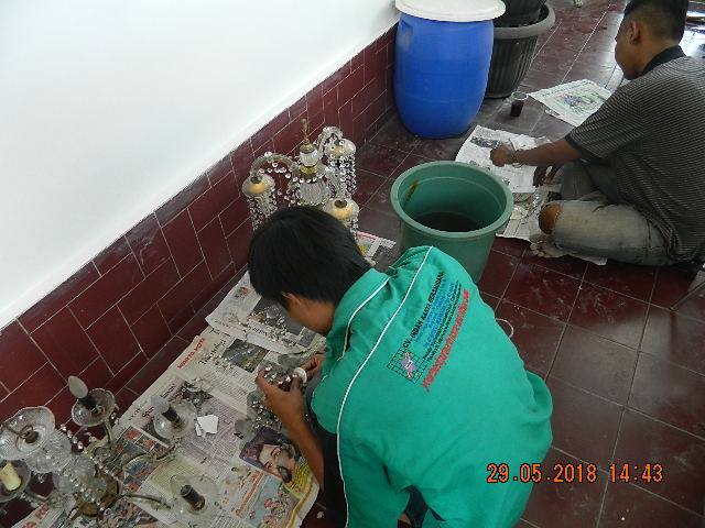 Cuci Lampu Kristal Ibu Maria di Jakarta-Bekasi oleh CV. Indah Karya Bersaudara cuci lampu kristal ibu maria 22