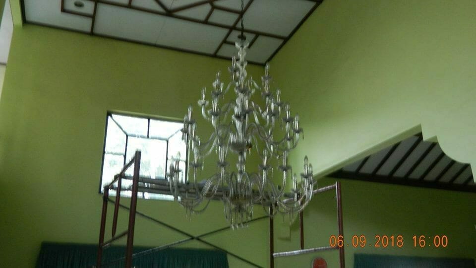 Cuci Lampu Kristal Ibu Ana di Kranji Bekasi oleh CV. Indah Karya Bersaudara | Jasa General Cleaning cuci lampu kristal ibu ana kranji bekasi 12