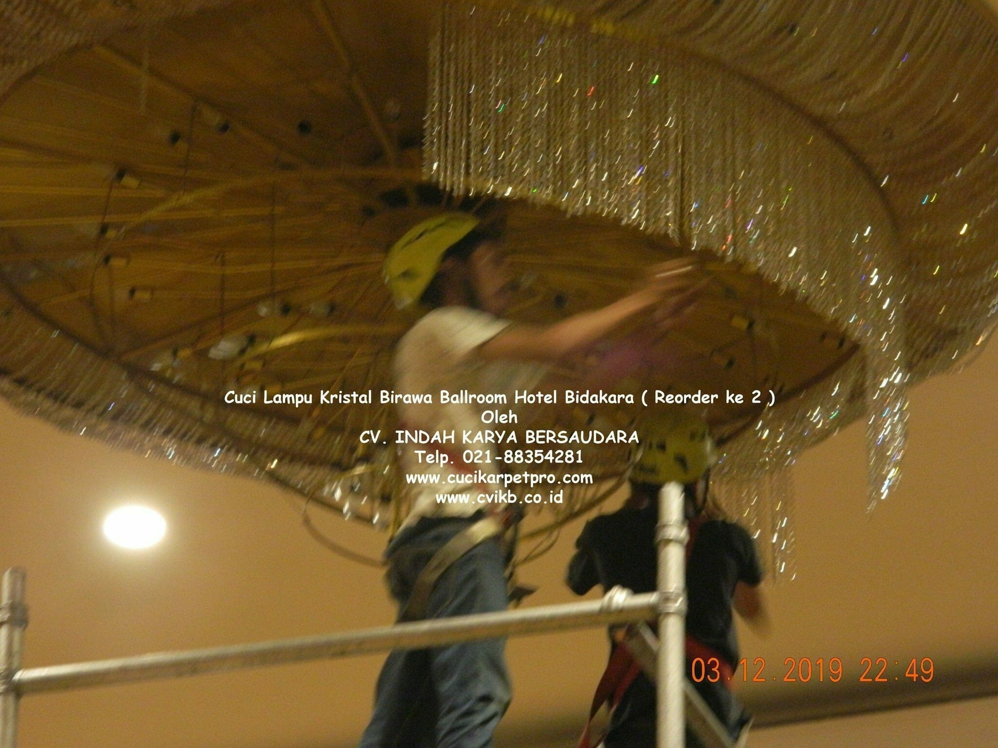 Cuci Lampu Kristal Hotel Bidakara Birawa Ballroom: CV. Indah Karya Bersaudara Terbaik di Jabodetabek cuci lampu kristal hotel bidakara 51