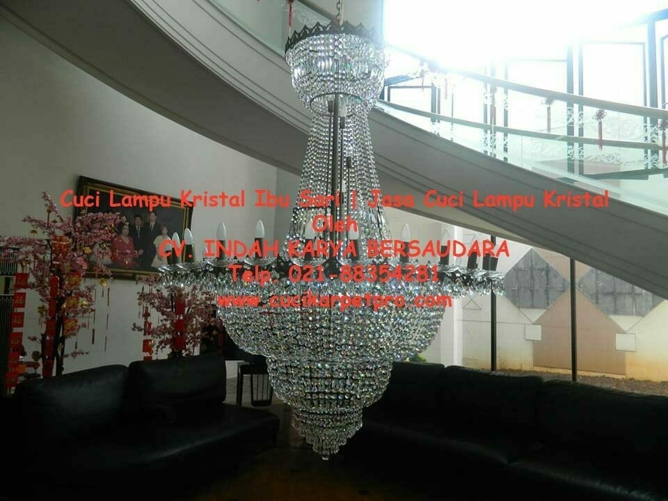 cuci lampu kristal ibu sari 10
