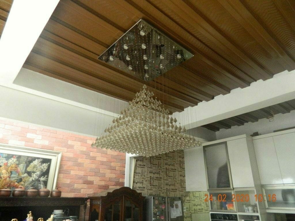 cuci lampu kristal ibu erlin di jati cempaka pondok gede 05