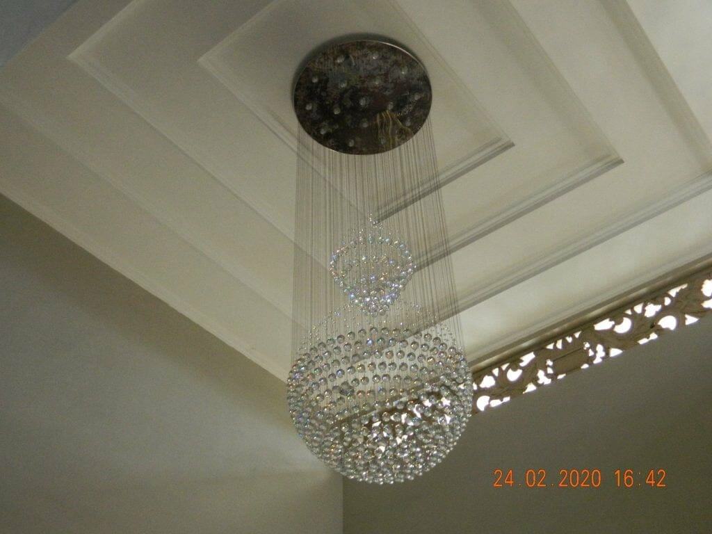 cuci lampu kristal ibu erlin di jati cempaka pondok gede 53