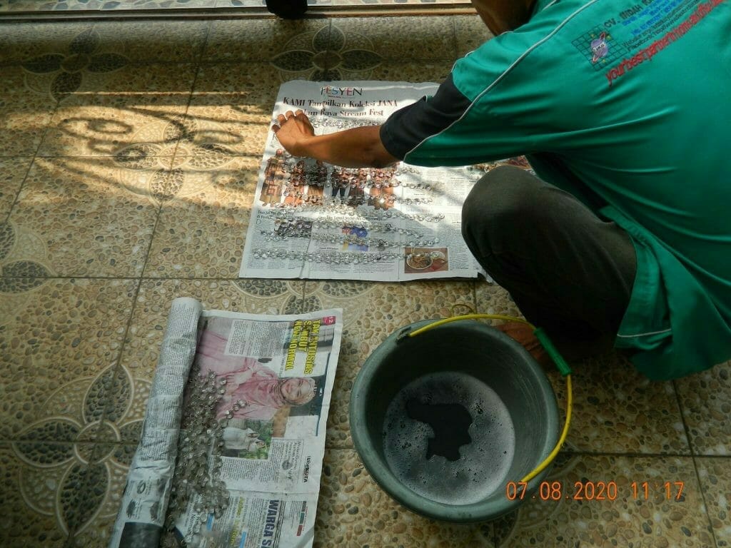 cuci lampu kristal di sunter paradise 07