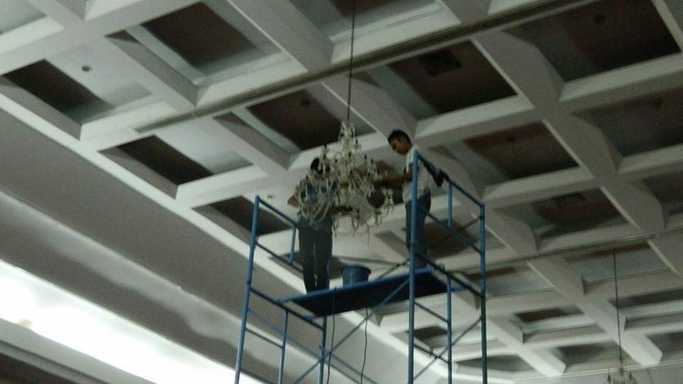 Cuci lampu kristal hari ke-5 Antam cuci lampu kristal hari ke-5 antam 02