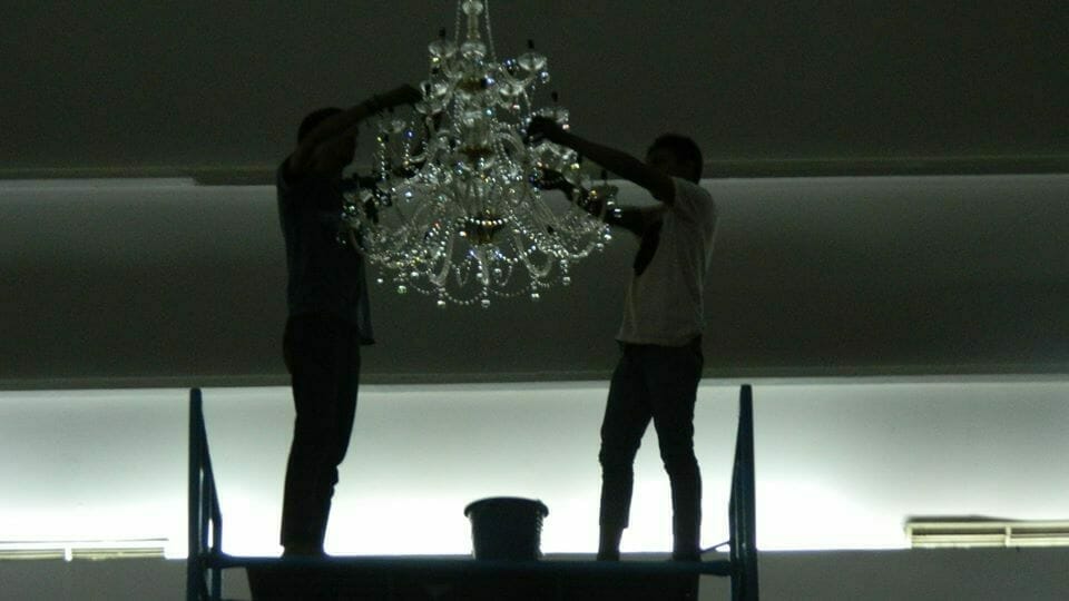Cuci lampu kristal hari ke-5 Antam cuci lampu kristal hari ke-5 antam 07