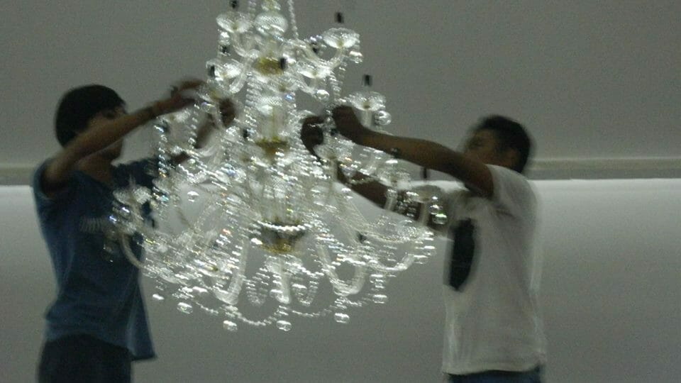 Cuci lampu kristal hari ke-5 Antam cuci lampu kristal hari ke-5 antam 08