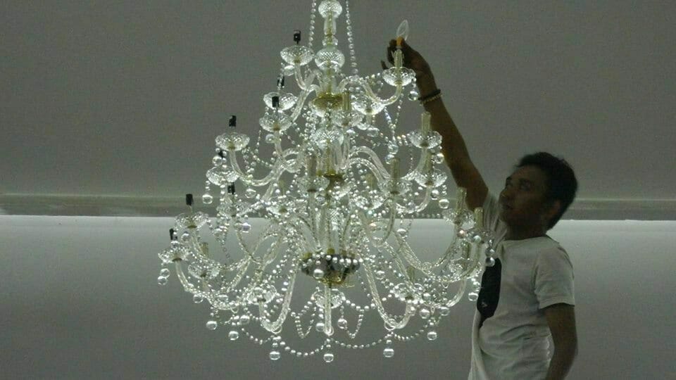 Cuci lampu kristal hari ke-5 Antam cuci lampu kristal hari ke-5 antam 10