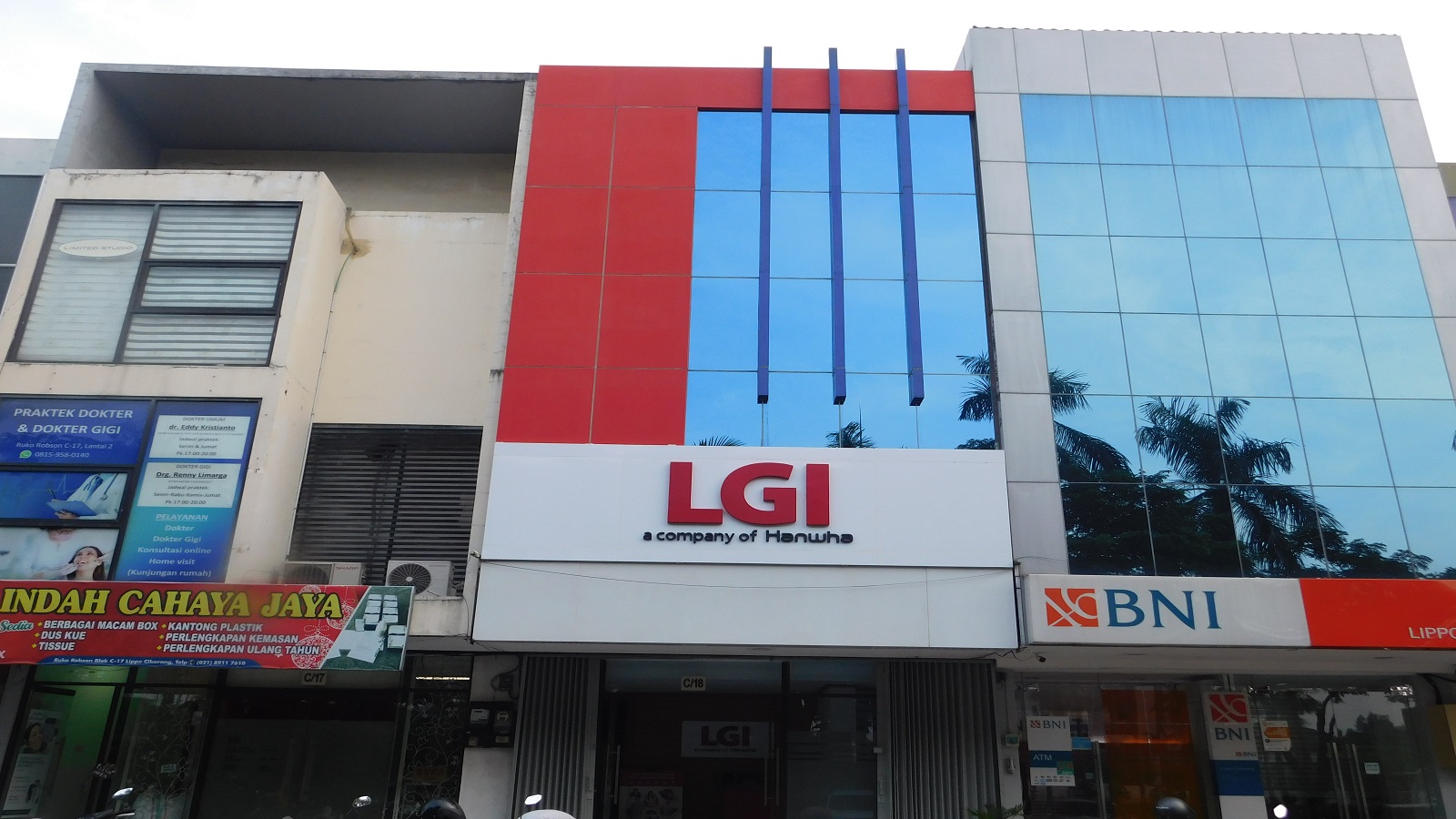 cuci kaca gedung lippo general insurance cikarang 09 cuci kaca gedung lippo general insurance cikarang 09