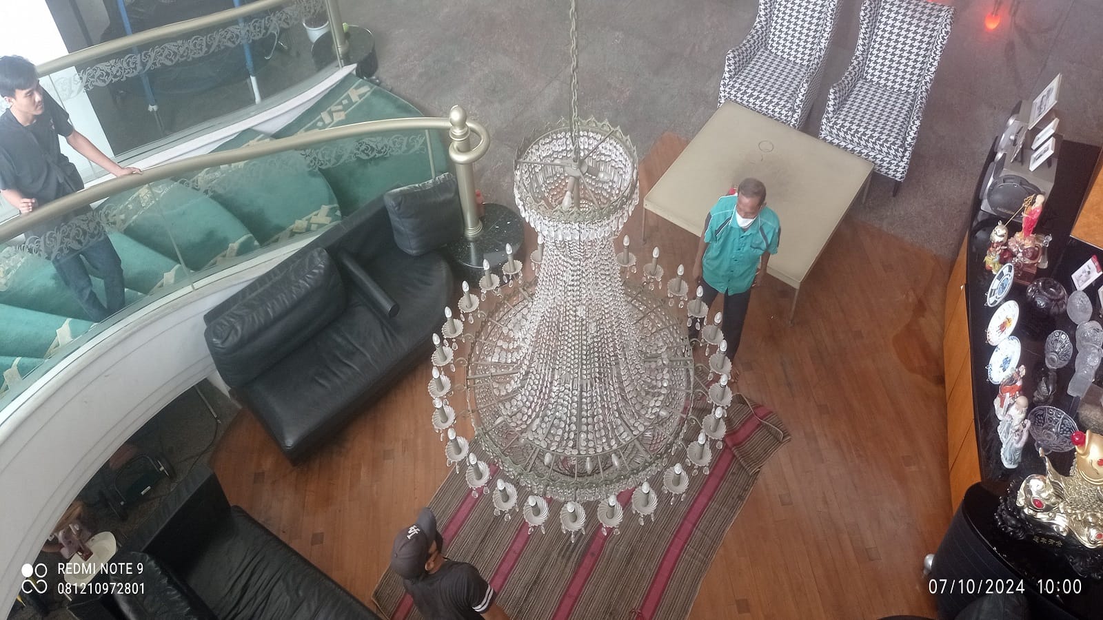 cuci lampu kristal bantar gebang 01