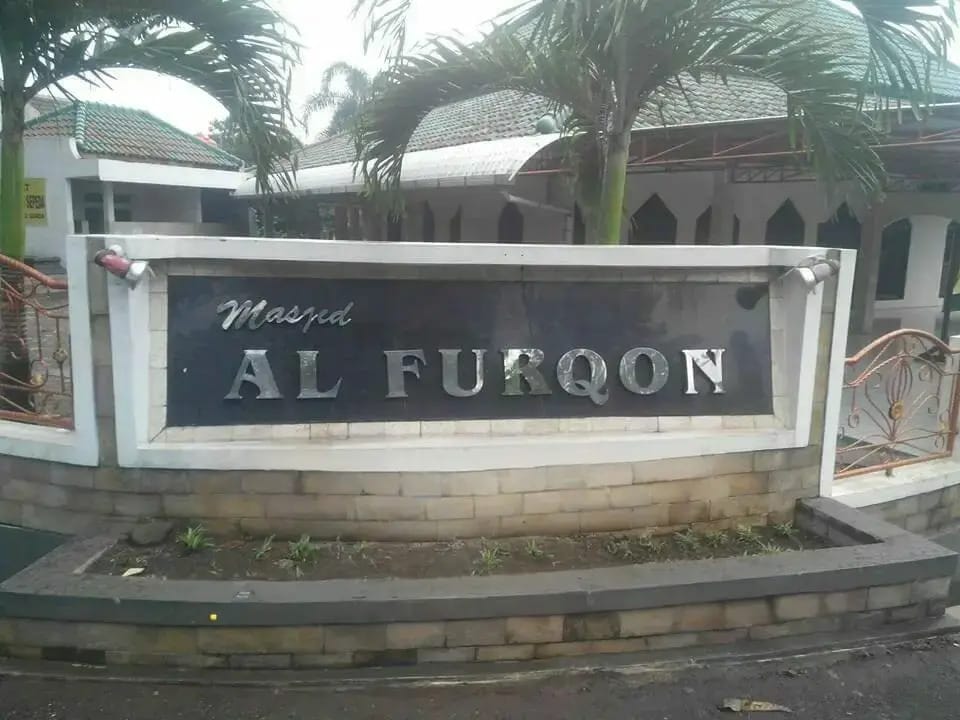 cuci karpet mesjid al furqon 01