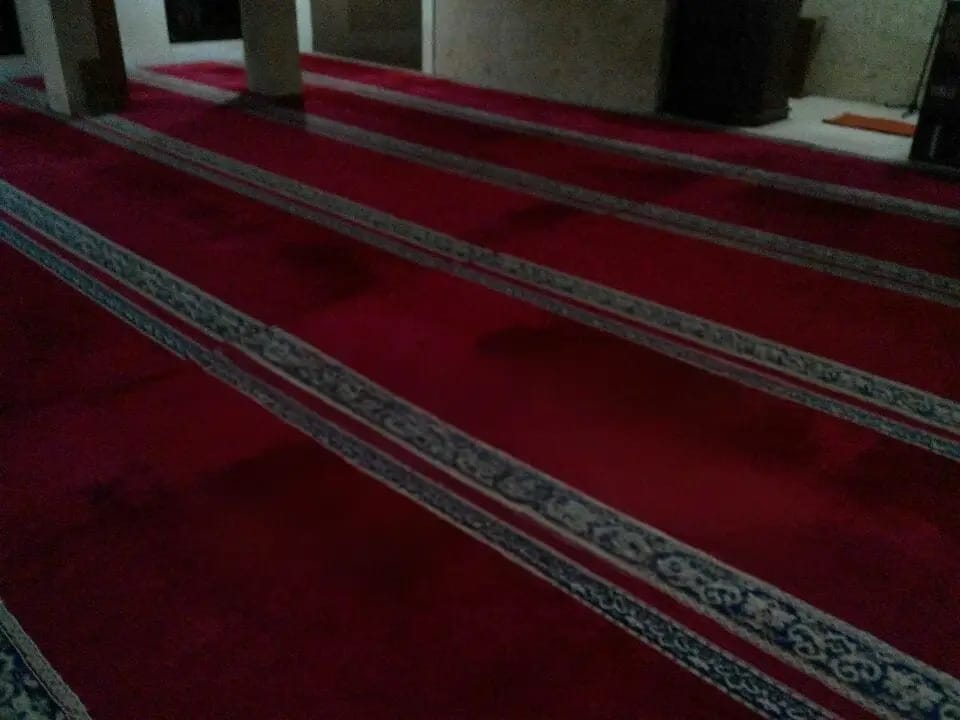 cuci karpet mesjid al furqon 08