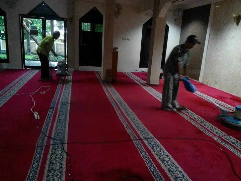 cuci karpet mesjid al furqon 13